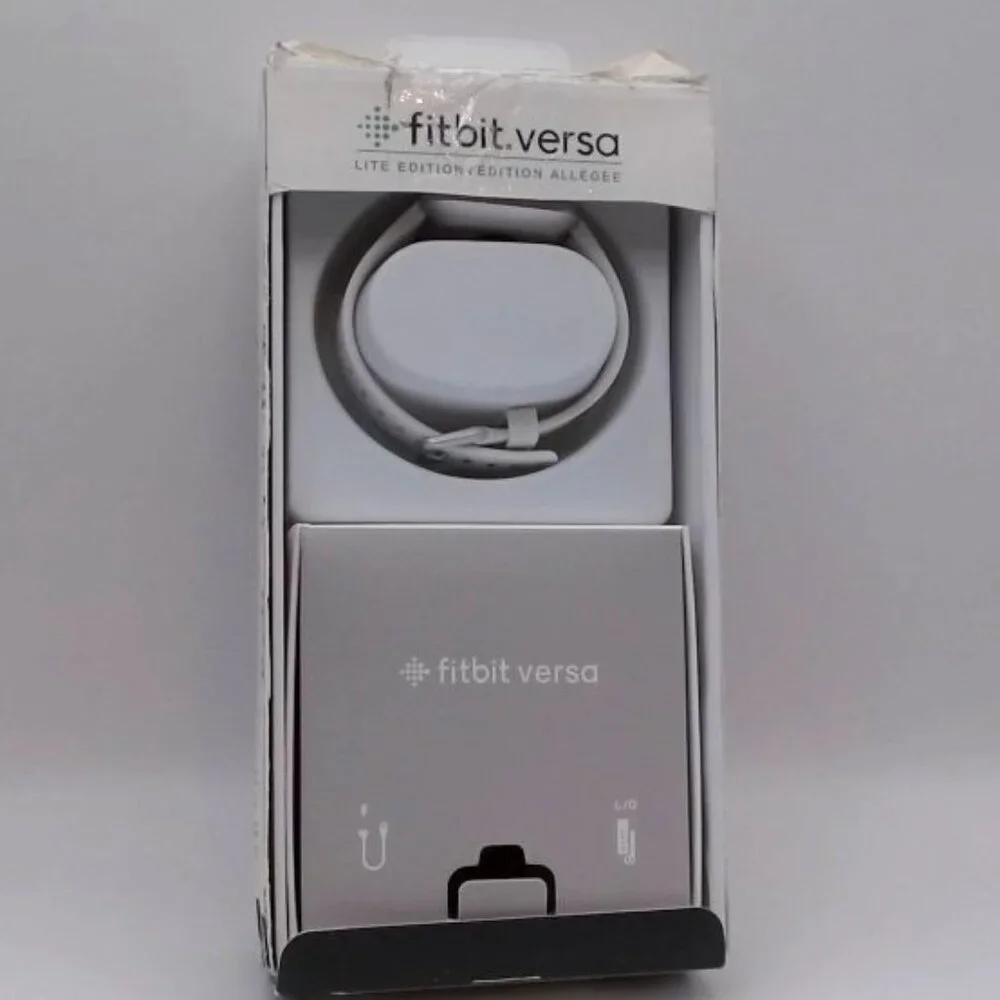 Fitbit Versa Lite‎ Edition Smartwatch White | New | Damaged Box